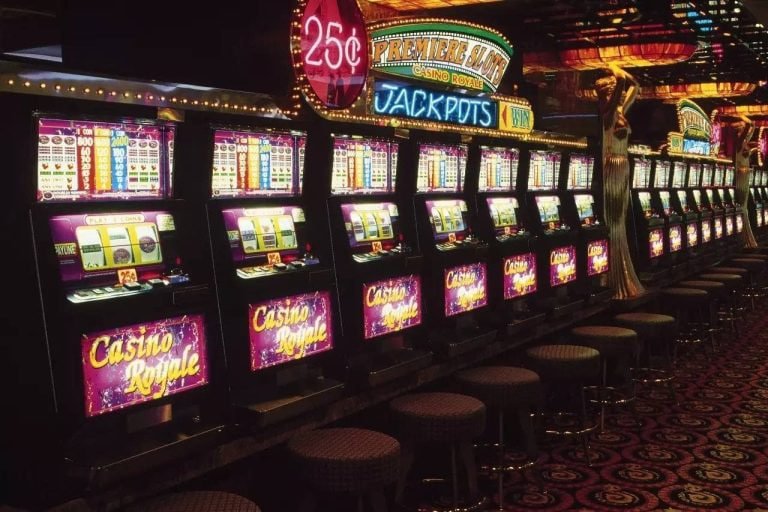 Baccarat နှင့် Roulette ကာစီနိုဂိမ်းများ